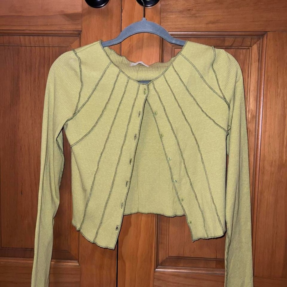 Urban Outfitters sweater size small